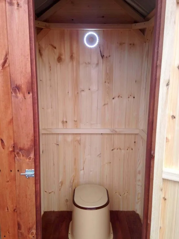 Внутренняя отделка дачного туалета