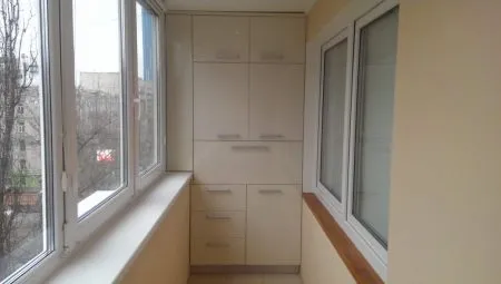 Удобный шкаф на балкон