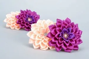 Как сделать цветок из ленты Своими руками (90+ Фото): Простые Мастер-классы создания красивого бутона