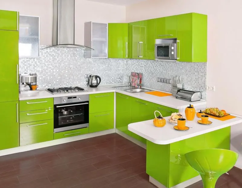 Кухня в зеленом цвете 2