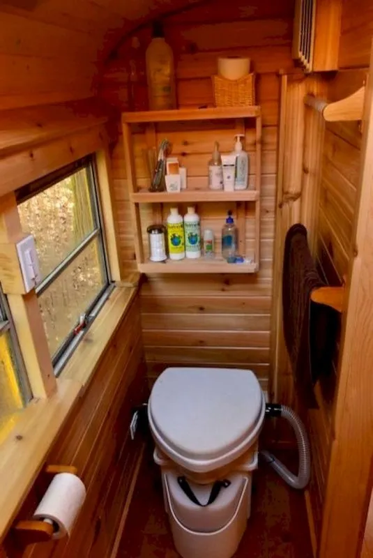 Дачный туалет разборный деревянный в кастораме