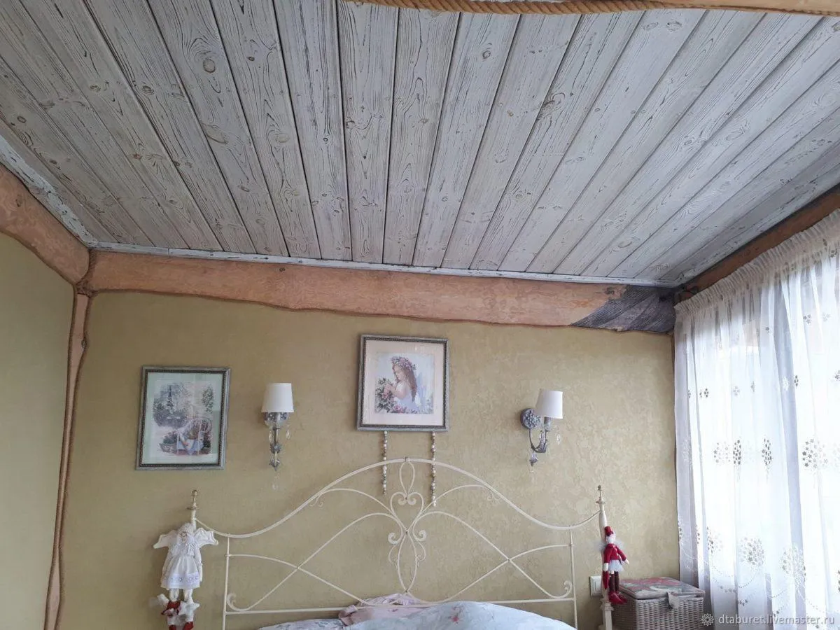 Вагонка под старину на потолке