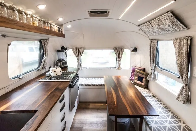 Автодом Airstream планировка