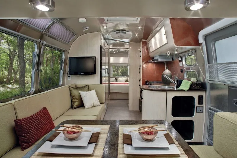 Автодом Airstream изнутри