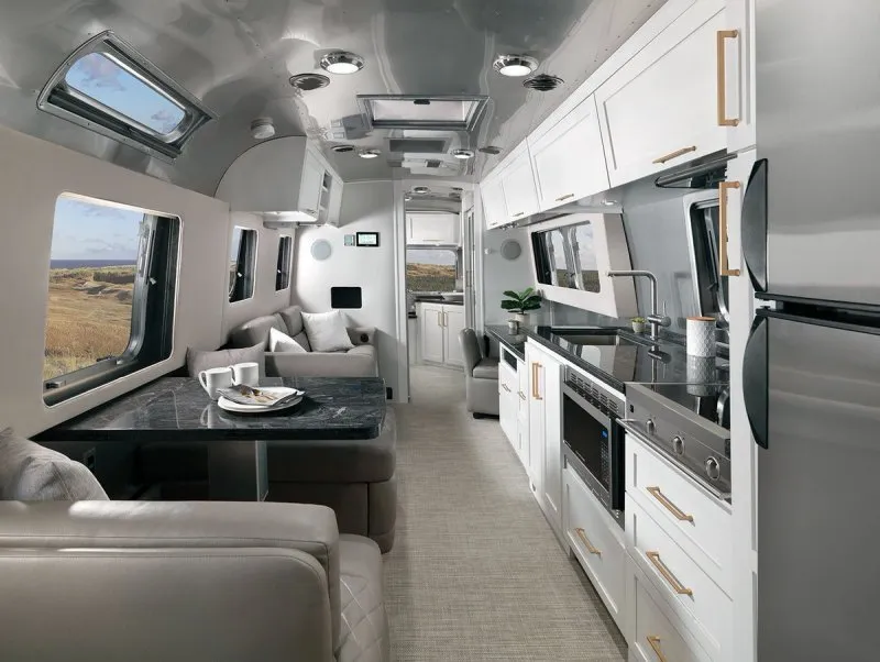 Прицеп Airstream 2020