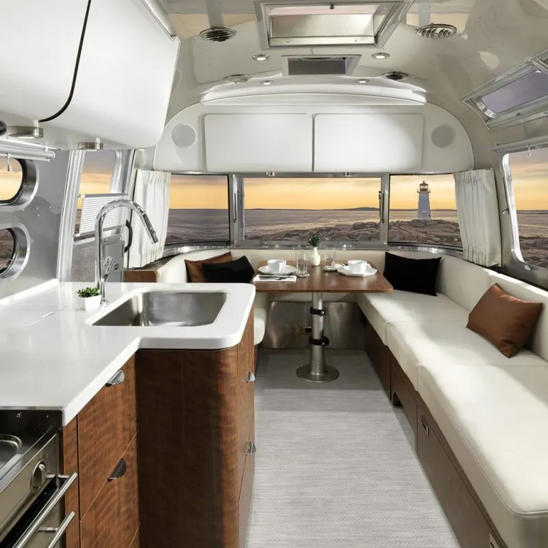 Автодом Airstream