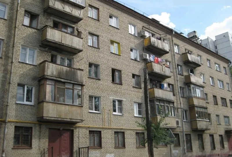 Брежневка пятиэтажка кирпичная