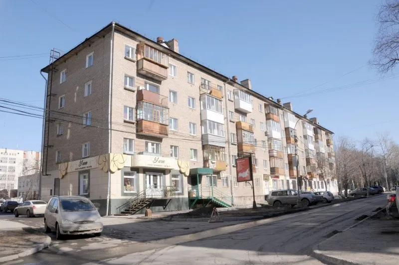 Панельный дом хрущевка