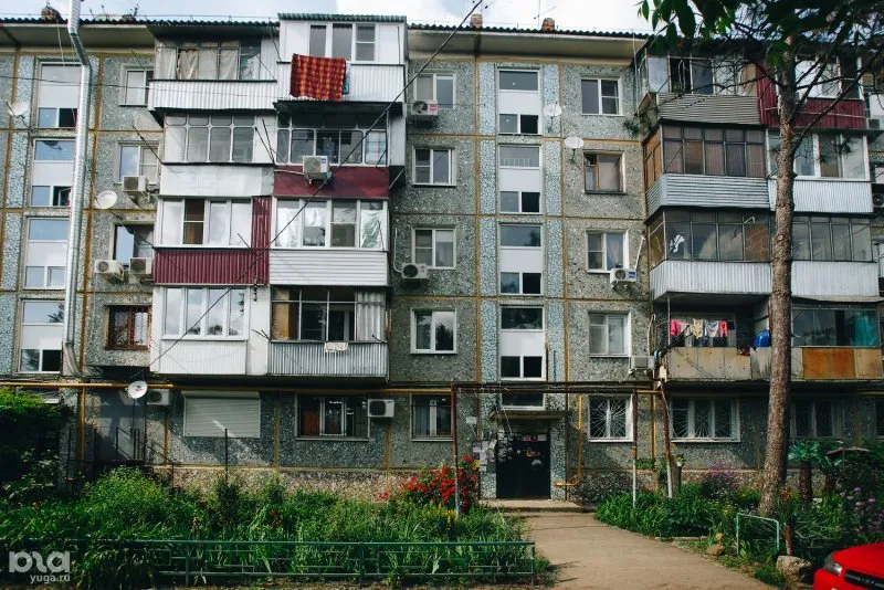 Хрущевки летом