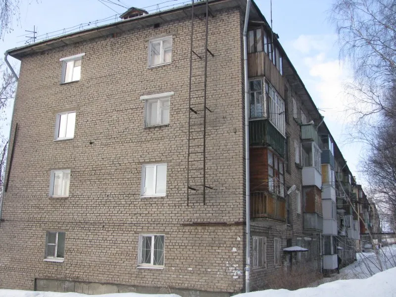 Хрущёвка кирпичная пятиэтажка