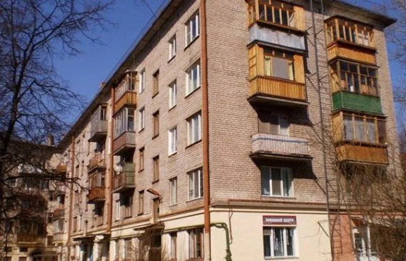 Хрущёвка кирпичная пятиэтажка