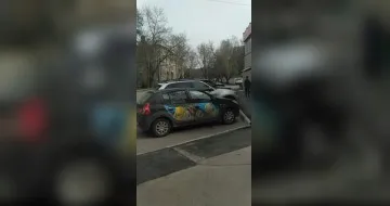 Автомобильная стоянка № 144 КР