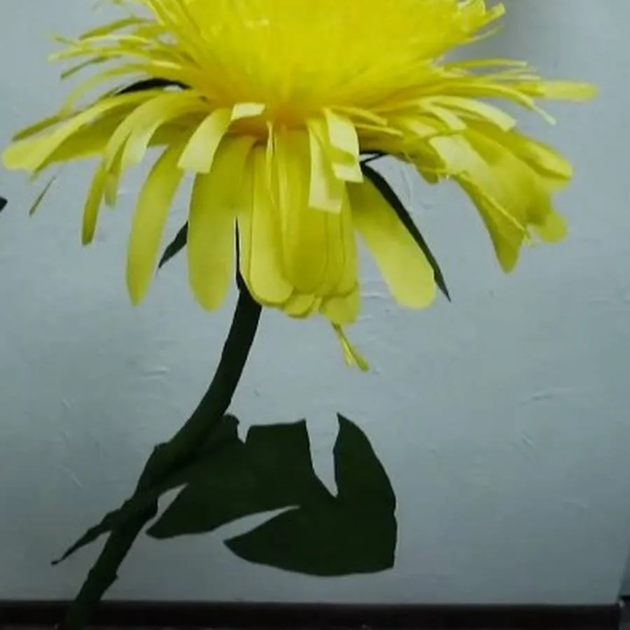 большой цветок из бумаги пошагово
